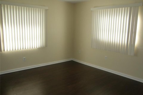 Villa ou maison à louer à Saint Petersburg, Floride: 2 chambres, 105.35 m2 № 2147410 - photo 7