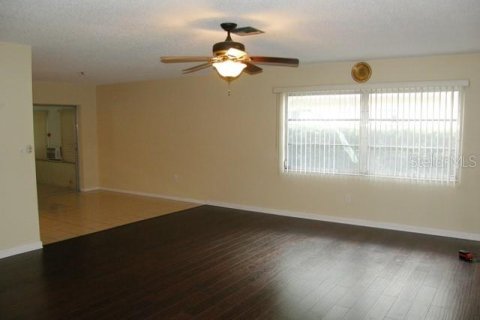 Villa ou maison à louer à Saint Petersburg, Floride: 2 chambres, 105.35 m2 № 2147410 - photo 3