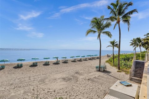 Condominio en alquiler en Hollywood, Florida, 44.78 m2 № 2012234 - foto 21