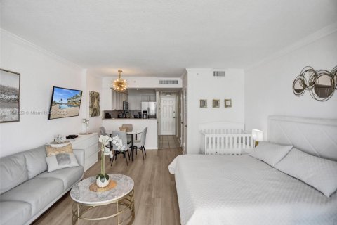 Condominio en alquiler en Hollywood, Florida, 44.78 m2 № 2012234 - foto 7