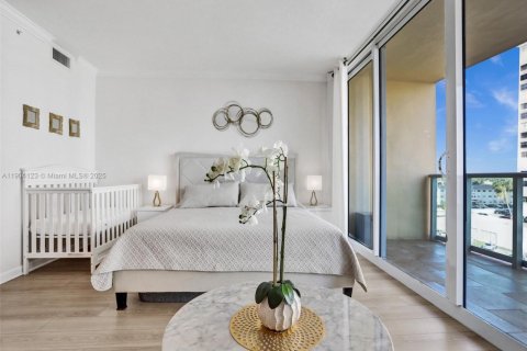 Condominio en alquiler en Hollywood, Florida, 44.78 m2 № 2012234 - foto 12