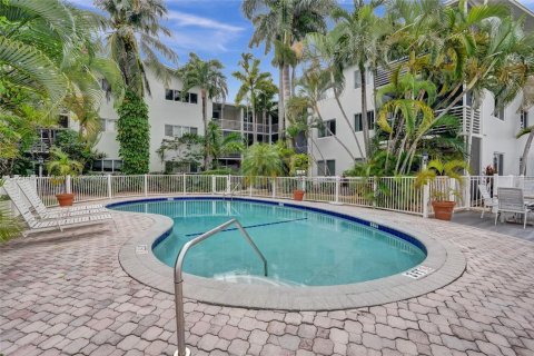 Купить кондоминиум в Форт-Лодердейл, Флорида 6 комнат, 89.74м2, № 1975607 - фото 27