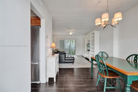 Купить кондоминиум в Форт-Лодердейл, Флорида 6 комнат, 89.74м2, № 1975607 - фото 6