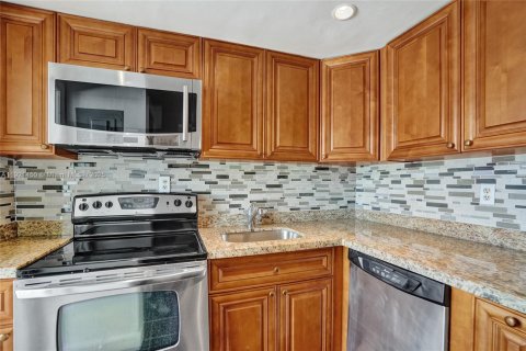 Купить кондоминиум в Форт-Лодердейл, Флорида 6 комнат, 89.74м2, № 1975607 - фото 5