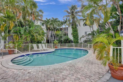 Купить кондоминиум в Форт-Лодердейл, Флорида 6 комнат, 89.74м2, № 1975607 - фото 28
