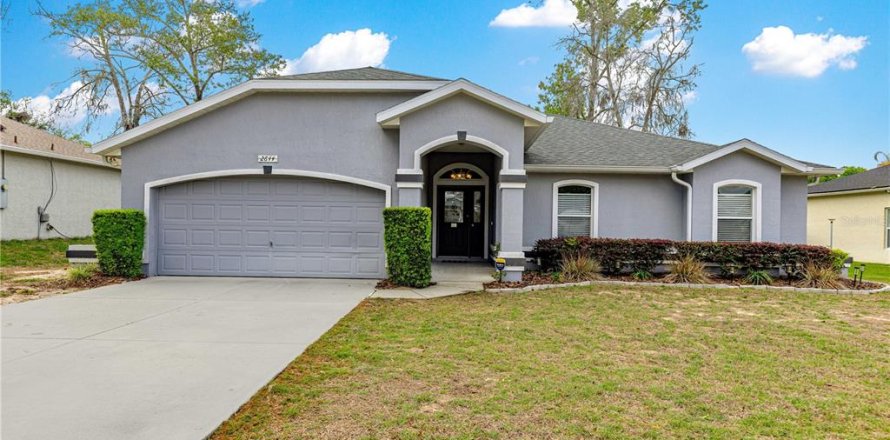 House in Ocala, Florida 3 bedrooms, 172.24 sq.m. № 2128039