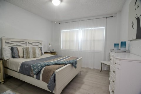 Condo in Satellite Beach, Florida, 3 bedrooms  № 1534021 - photo 18