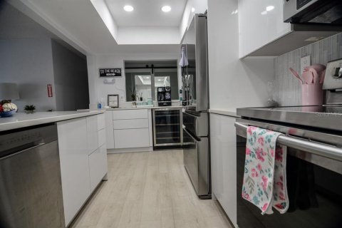 Condo in Satellite Beach, Florida, 3 bedrooms  № 1534021 - photo 9