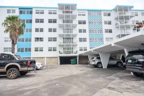 Condo in Satellite Beach, Florida, 3 bedrooms  № 1534021 - photo 1