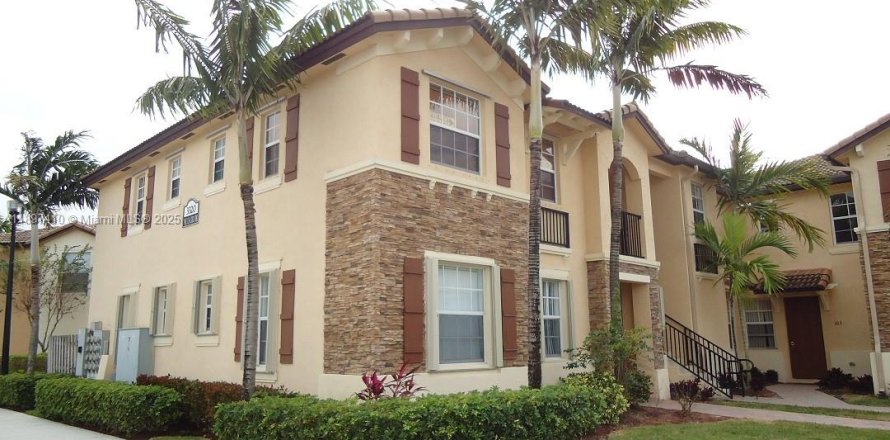 Condo in Homestead, Florida, 3 bedrooms  № 1951794