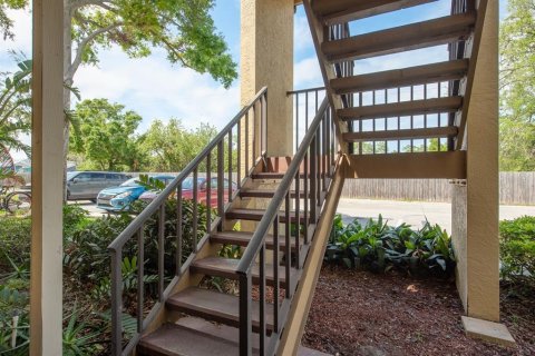 Condo in Largo, Florida, 3 bedrooms  № 1618771 - photo 4