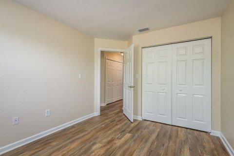 Condo in Largo, Florida, 3 bedrooms  № 1618771 - photo 27