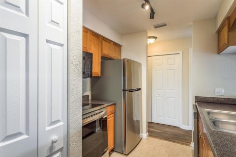 Condo in Largo, Florida, 3 bedrooms  № 1618771 - photo 20
