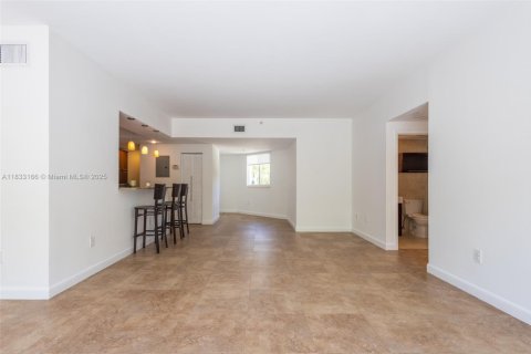 Condo in Key Biscayne, Florida, 3 bedrooms  № 1822049 - photo 17