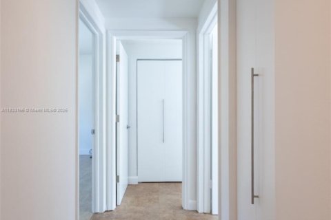 Condo in Key Biscayne, Florida, 3 bedrooms  № 1822049 - photo 29