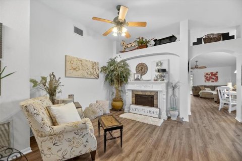 Casa en venta en Brandon, Florida, 3 dormitorios, 172.15 m2 № 1888434 - foto 12
