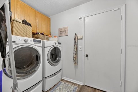 Casa en venta en Brandon, Florida, 3 dormitorios, 172.15 m2 № 1888434 - foto 28