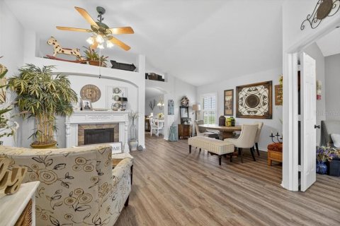 Casa en venta en Brandon, Florida, 3 dormitorios, 172.15 m2 № 1888434 - foto 11