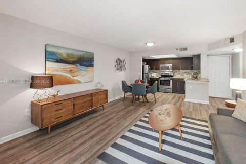 Снять в аренду квартиру в Форт-Лодердейл, Флорида 2 спальни, 88.63м2, № 2003454 - фото 16