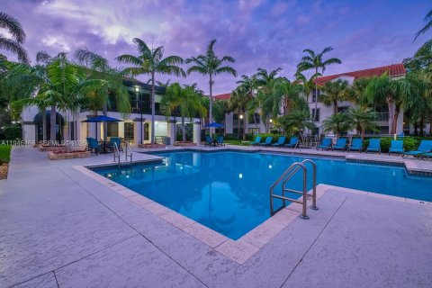 Снять в аренду квартиру в Форт-Лодердейл, Флорида 2 спальни, 88.63м2, № 2003454 - фото 6
