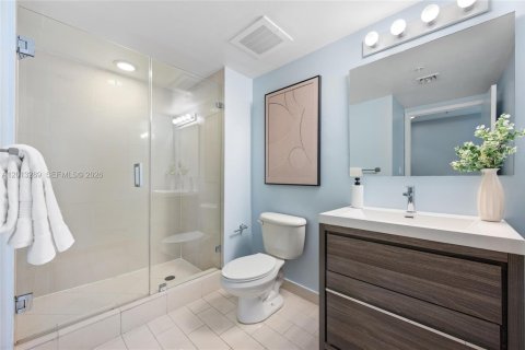Condo in Miami, Florida, 3 bedrooms  № 2076479 - photo 23