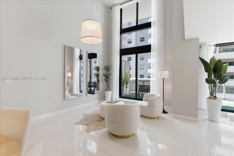 Condo in Miami, Florida, 3 bedrooms  № 2076479 - photo 17