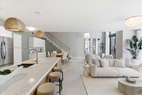 Condo in Miami, Florida, 3 bedrooms  № 2076479 - photo 12