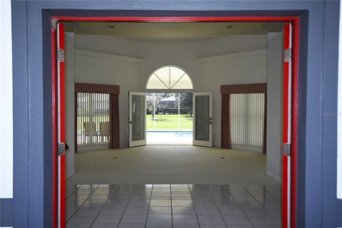 Casa en venta en Winter Haven, Florida, 4 dormitorios, 352.1 m2 № 1393232 - foto 3