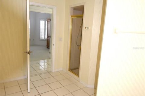 Casa en venta en Winter Haven, Florida, 4 dormitorios, 352.1 m2 № 1393232 - foto 26