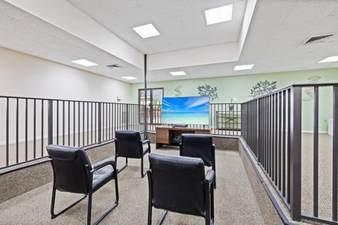Condo in Tamarac, Florida, 2 bedrooms  № 2088415 - photo 23