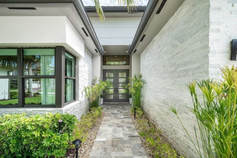 House in Boca Raton, Florida 5 bedrooms, 371.42 sq.m. № 2181444 - photo 4