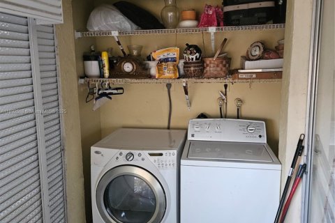Copropriété à vendre à Lauderhill, Floride: 2 chambres, 99.41 m2 № 1948258 - photo 8