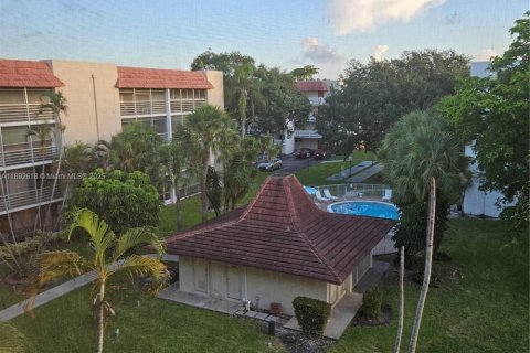 Copropriété à vendre à Lauderhill, Floride: 2 chambres, 99.41 m2 № 1948258 - photo 15