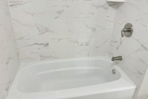 Купить виллу или дом в Сент-Питерсберг, Флорида 3 комнаты, 276.48м2, № 1324097 - фото 5