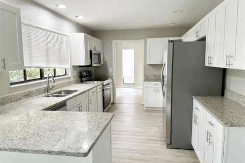 Купить виллу или дом в Сент-Питерсберг, Флорида 3 комнаты, 276.48м2, № 1324097 - фото 25