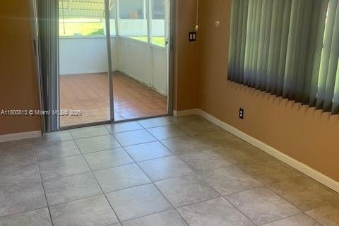 Casa en venta en Plantation, Florida, 2 dormitorios, 123.56 m2 № 1739825 - foto 6