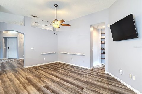 House in Valrico, Florida 3 bedrooms, 157.1 sq.m. № 2218390 - photo 23