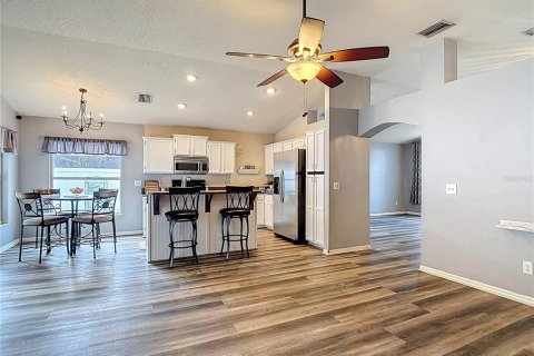 House in Valrico, Florida 3 bedrooms, 157.1 sq.m. № 2218390 - photo 20