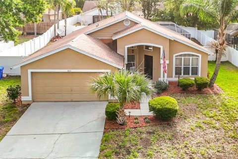 House in Valrico, Florida 3 bedrooms, 157.1 sq.m. № 2218390 - photo 2