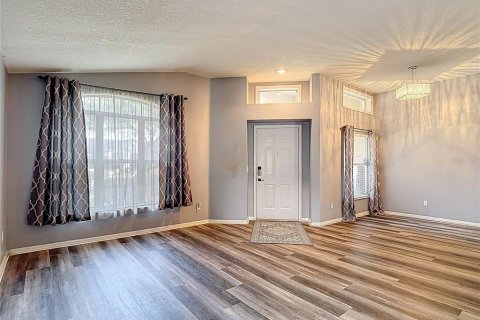 House in Valrico, Florida 3 bedrooms, 157.1 sq.m. № 2218390 - photo 8