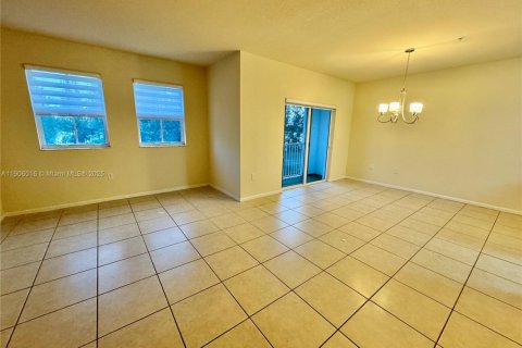 Купить кондоминиум в Дорал, Флорида 2 спальни, 111.95м2, № 1956843 - фото 9