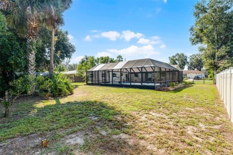 House in DeLand, Florida 4 bedrooms, 142.14 sq.m. № 1907728 - photo 25