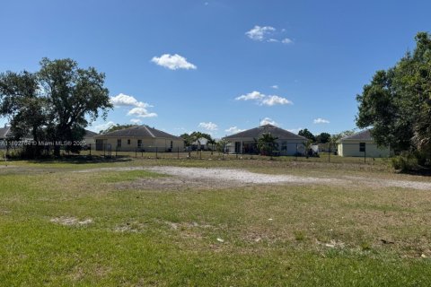 Terrain à Fort Myers, Floride № 1935547