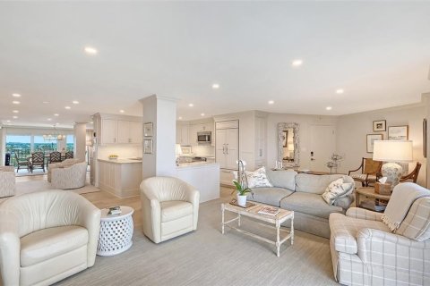 Condo in Sarasota, Florida, 4 bedrooms № 2092253 - photo 8