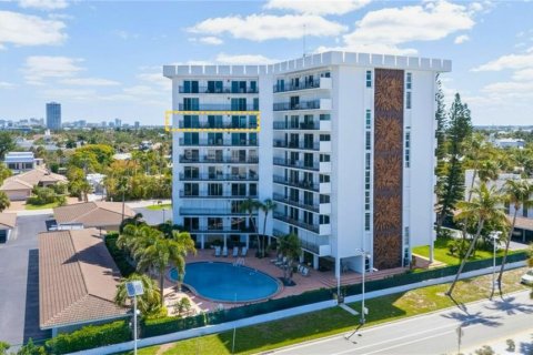 Condo in Sarasota, Florida, 4 bedrooms № 2092253 - photo 3