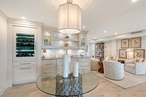 Condo in Sarasota, Florida, 4 bedrooms № 2092253 - photo 14