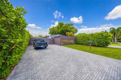 Villa ou maison à louer à Wilton Manors, Floride: 2 chambres, 156.63 m2 № 1965765 - photo 23