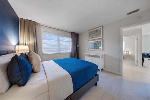 Villa ou maison à louer à Wilton Manors, Floride: 2 chambres, 156.63 m2 № 1965765 - photo 20