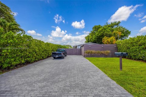 Villa ou maison à louer à Wilton Manors, Floride: 2 chambres, 156.63 m2 № 1965765 - photo 24