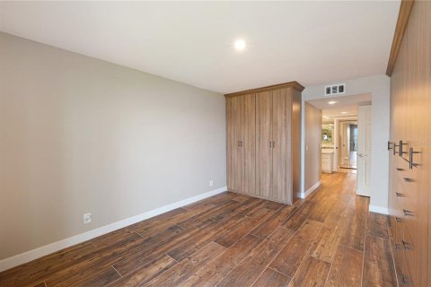 Condo in Tarpon Springs, Florida, 2 bedrooms  № 1732934 - photo 23